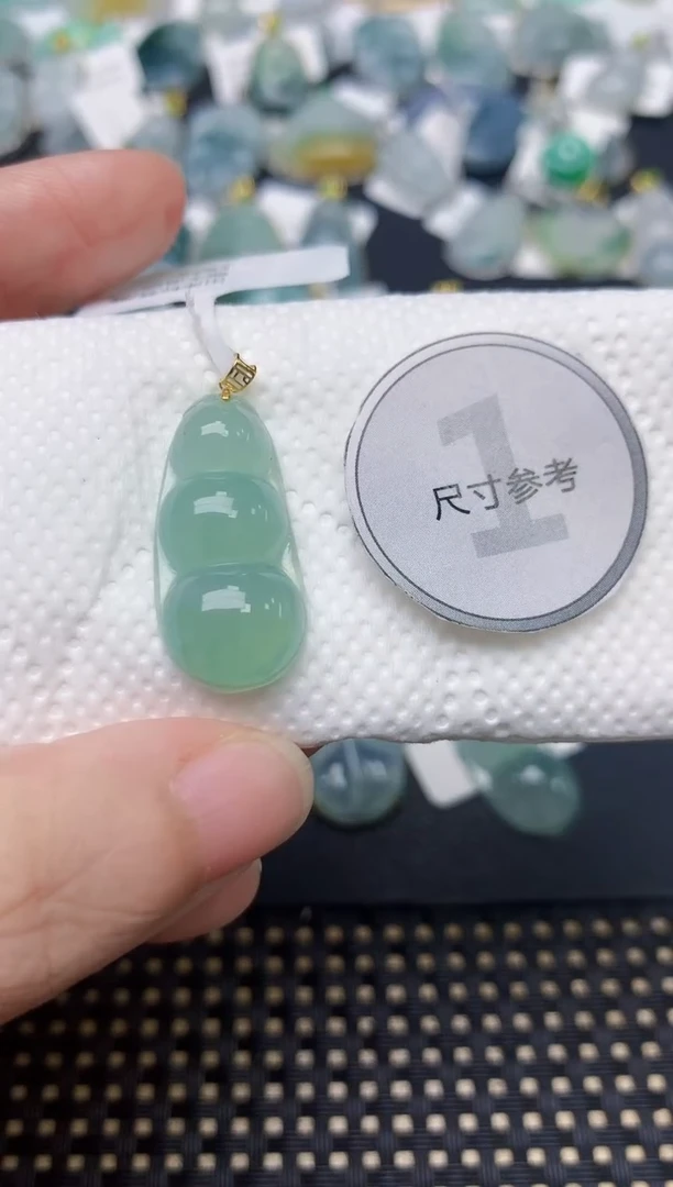 颈饰18K金镶嵌翡翠天然缅甸A货翡翠