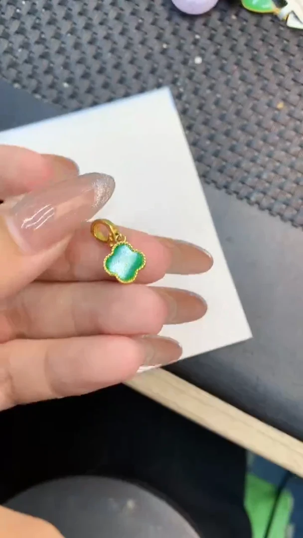 颈饰未镶嵌翡翠1