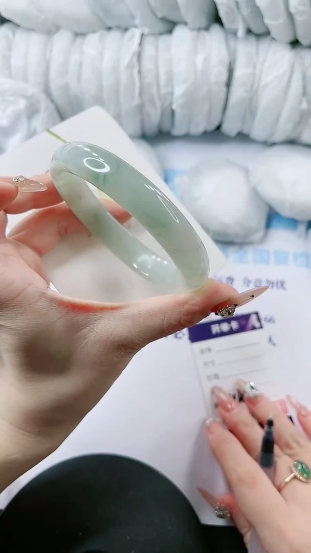 【闪购商品】石英质玉手镯未镶嵌多样性发货V401-65