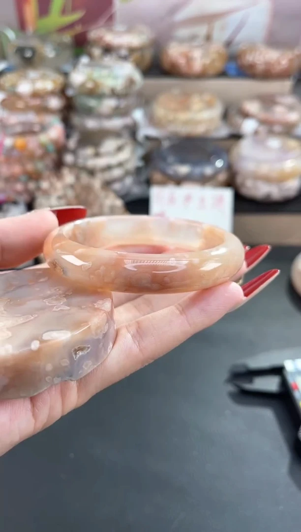未镶嵌手镯石英质玉57