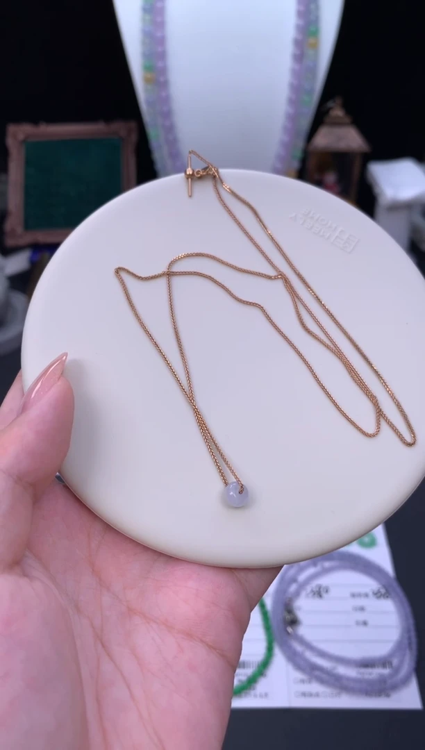 颈饰18K金镶嵌翡翠K****248小时鉴赏期 退货不扣服务费