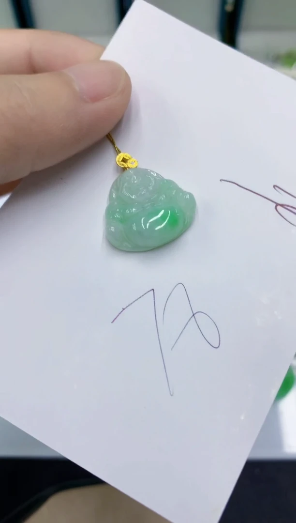 颈饰18K金镶嵌翡翠翡翠