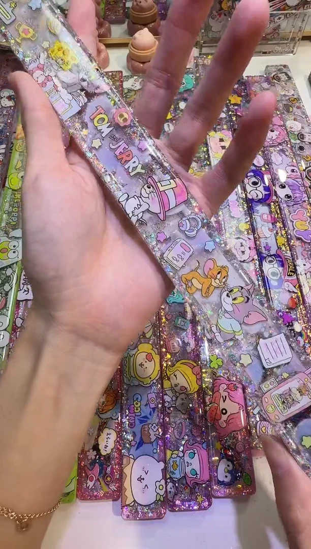 瑕疵滴胶牌尺猫和老鼠