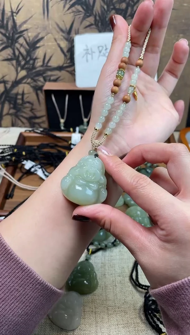 【闪购商品】和田玉颈饰未镶嵌35佛