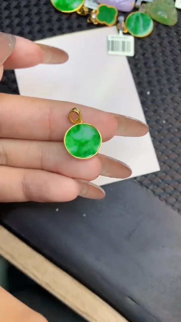 颈饰未镶嵌翡翠1