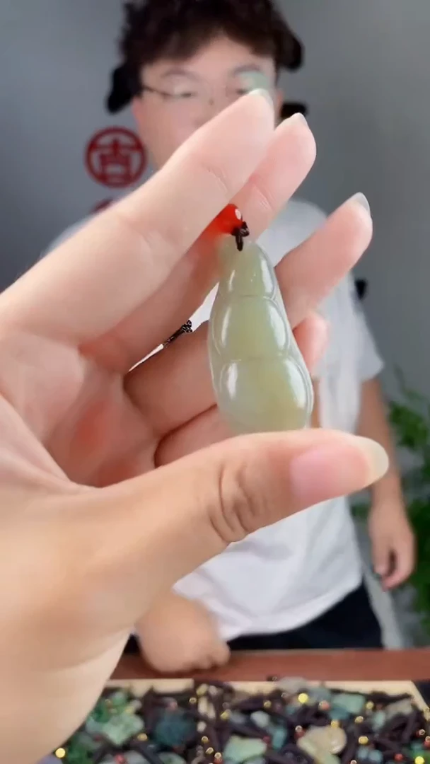 和田玉未镶嵌颈饰拍一发一，多样性发货