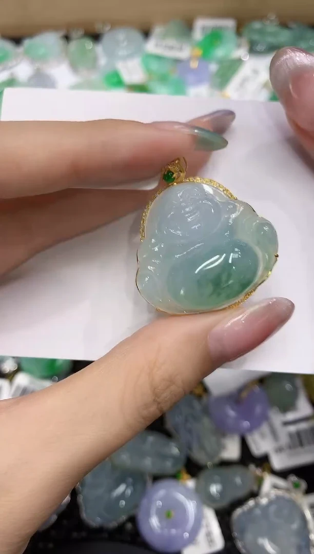 翡翠18K金镶嵌颈饰111111111111