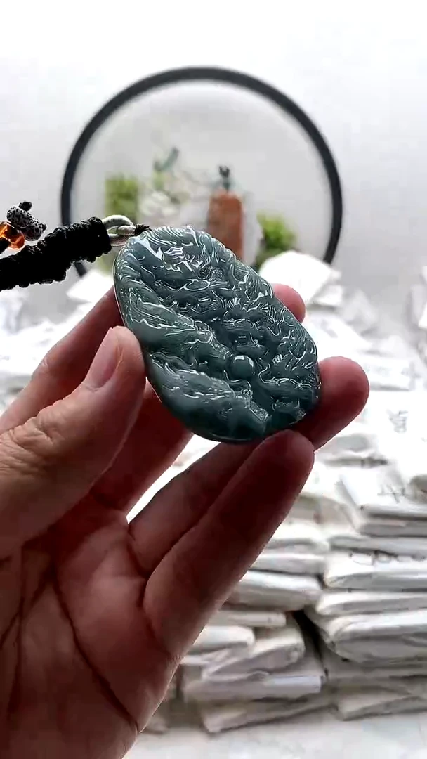 颈饰未镶嵌翡翠九龙2