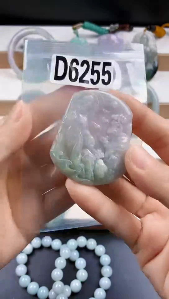 颈饰未镶嵌翡翠天然翡翠吊坠挂件