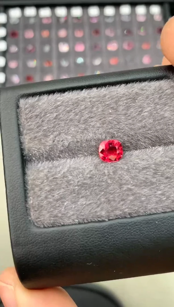 【闪购商品】定制尖晶石裸石未镶嵌1.18ct 绝地武士