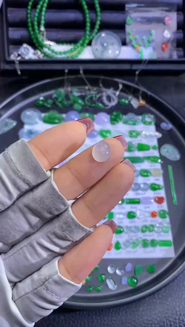 未镶嵌挂件翡翠蛋