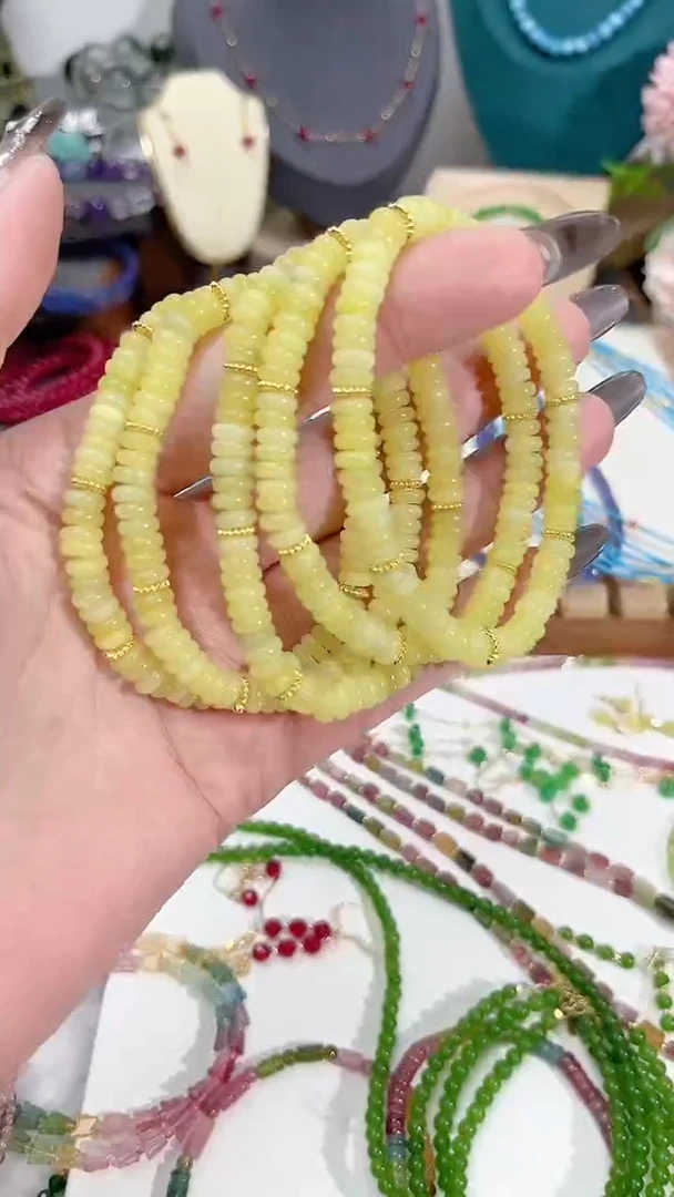 【闪购商品】石英质玉手链未镶嵌药片珠 菜花39