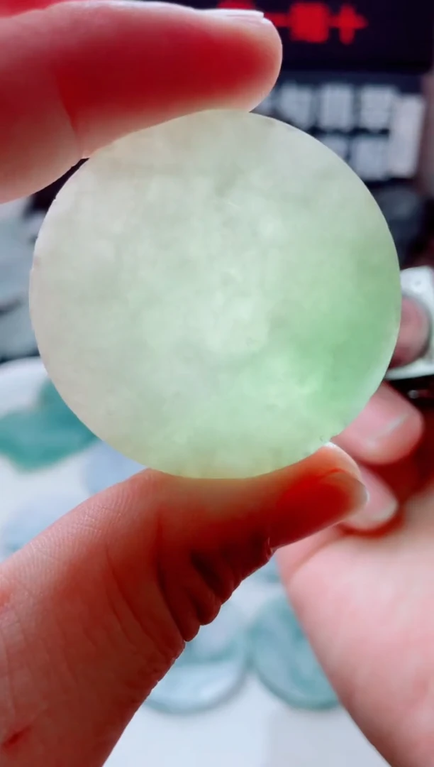 翡翠未镶嵌颈饰1738......
