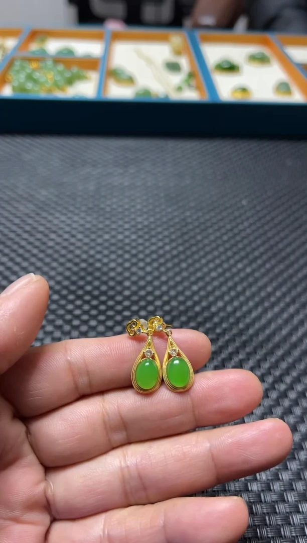 【闪购商品】和田玉耳坠银S925镶嵌一对