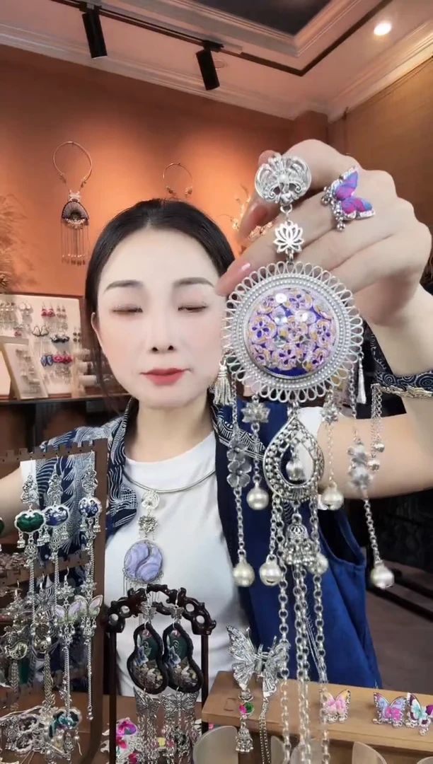 刺绣纯手工民族风压襟