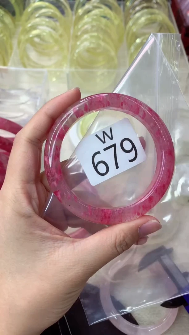 未镶嵌手镯水晶在****?W679-60+