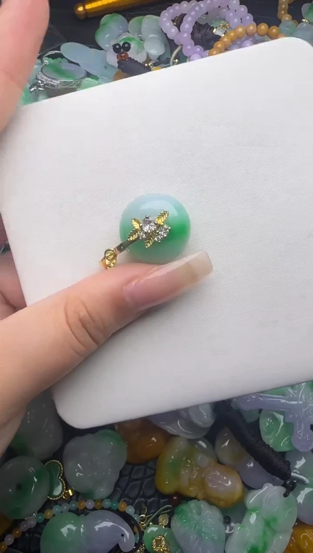 翡翠未镶嵌颈饰天然缅甸翡翠吊坠