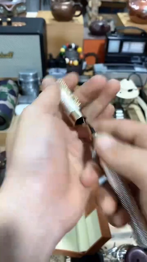 瓷片闪购商品  如图所示