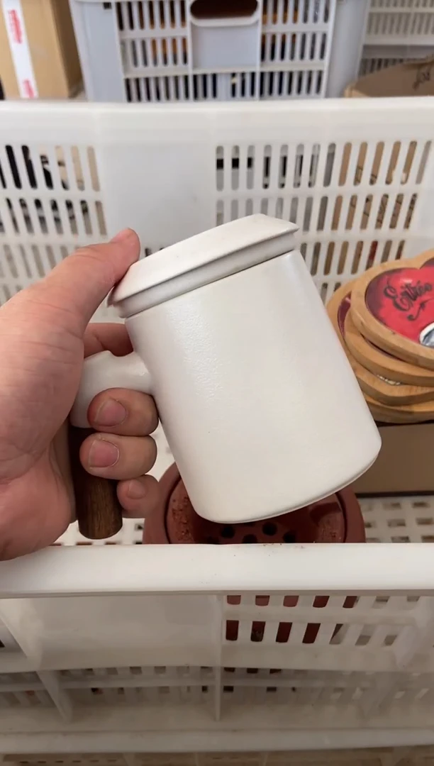 杯无运费险有瑕疵的摄影的产品有使用过的痕迹有点脏介意勿拍