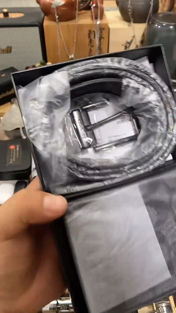 瓷片闪购商品 如图所示