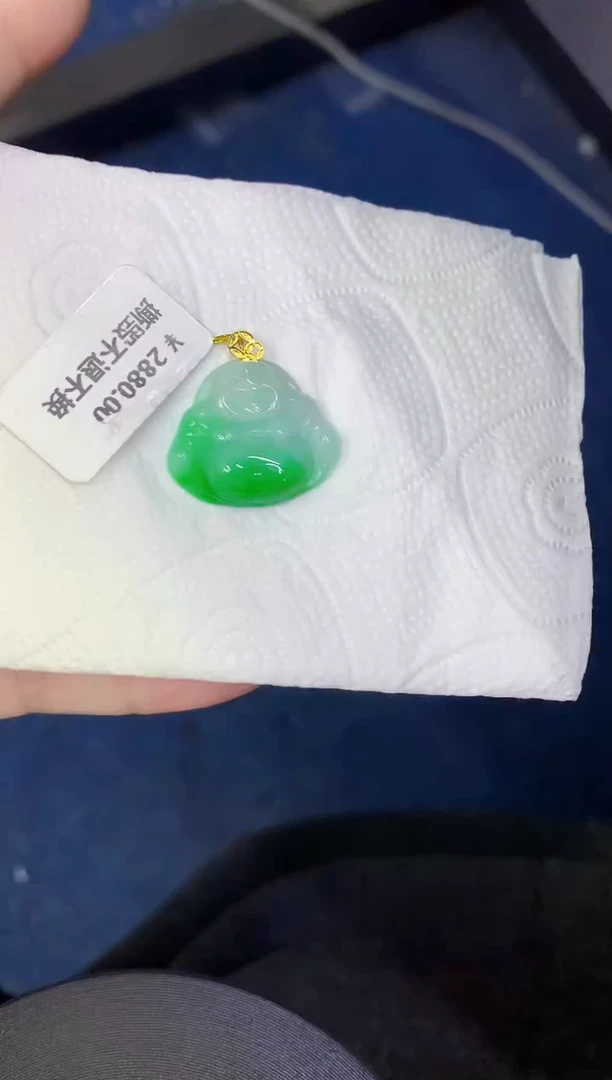 颈饰18K金镶嵌翡翠缅甸天然翡翠A货