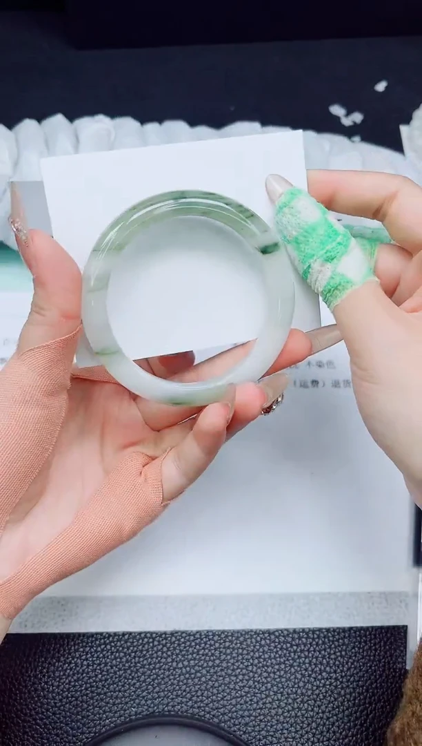 石英质玉未镶嵌手镯130-