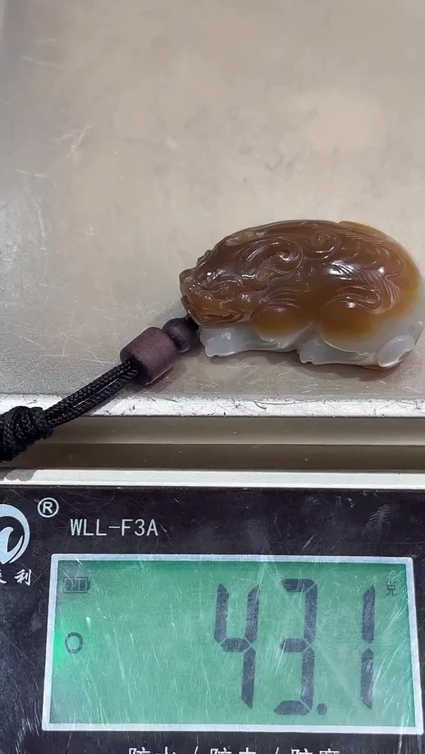 未镶嵌和田玉挂件新疆和田玉且末金山糖貔貅手把件 高级 百搭