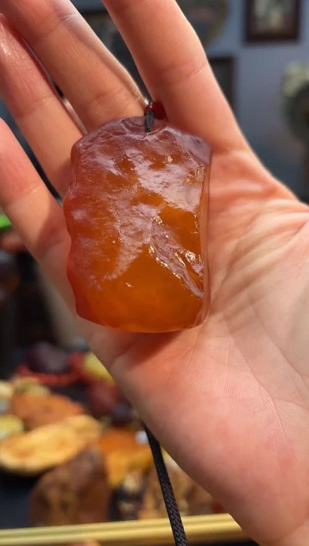 琥珀颈饰未镶嵌吊坠