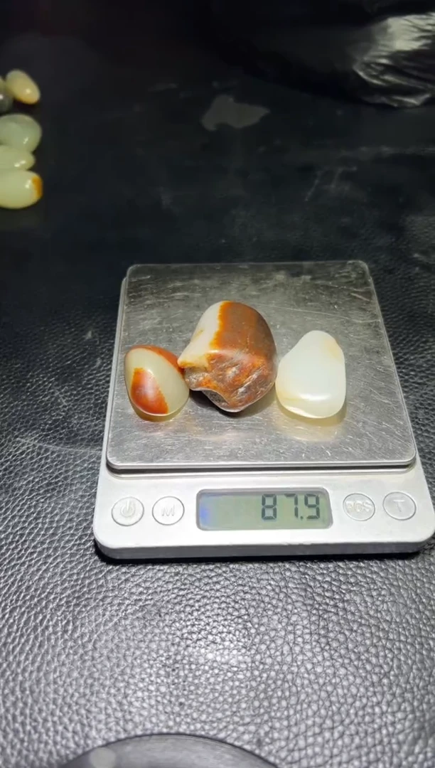 未镶嵌和田玉珠宝奇石50