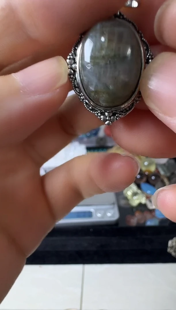 颈饰合金拉长石矿坑微瑕