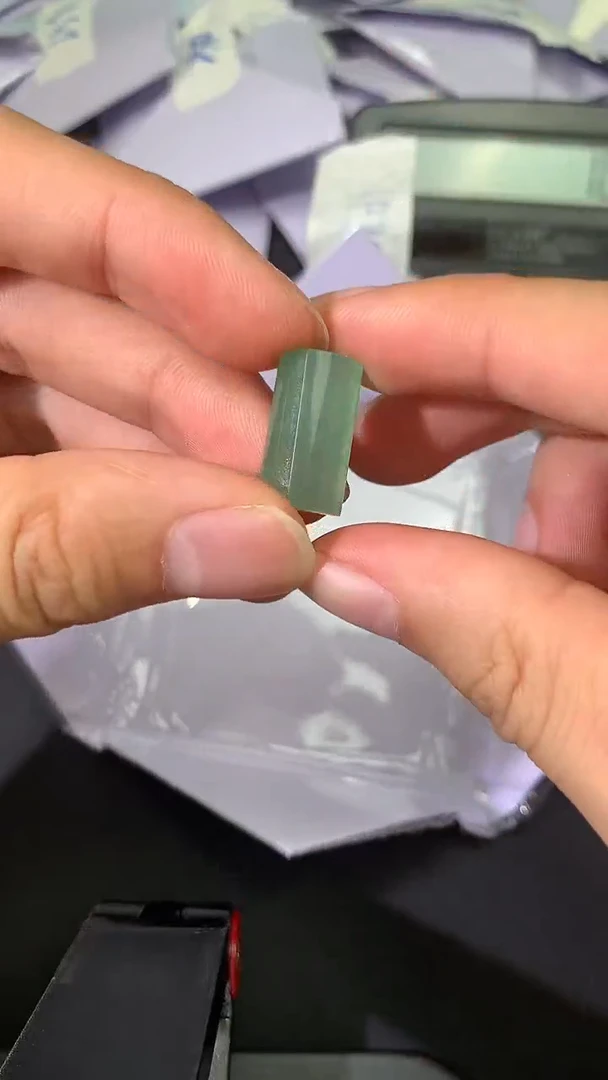 未镶嵌定制翡翠