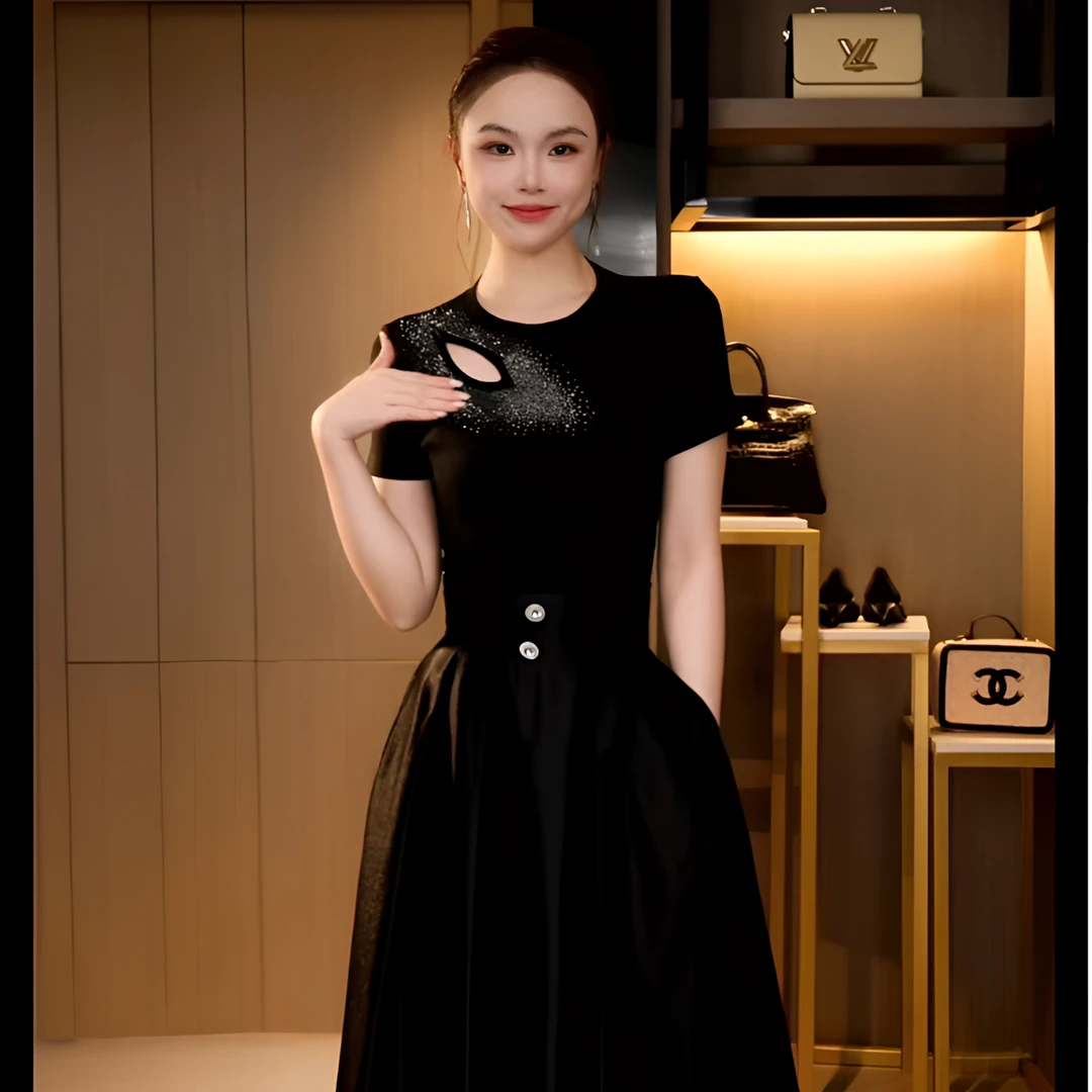 DY25X-9161-1夏季新款时尚镂空烫钻修身纯棉圆领短袖T恤女潮