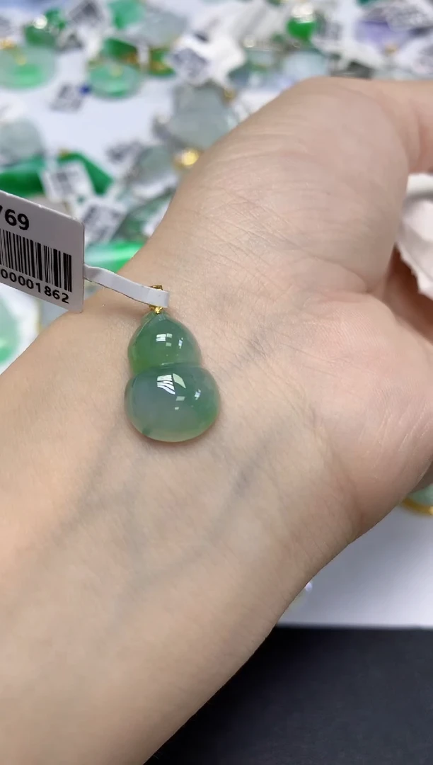 颈饰18K金镶嵌翡翠天然缅甸翡翠A货百元以上9元证书费自理