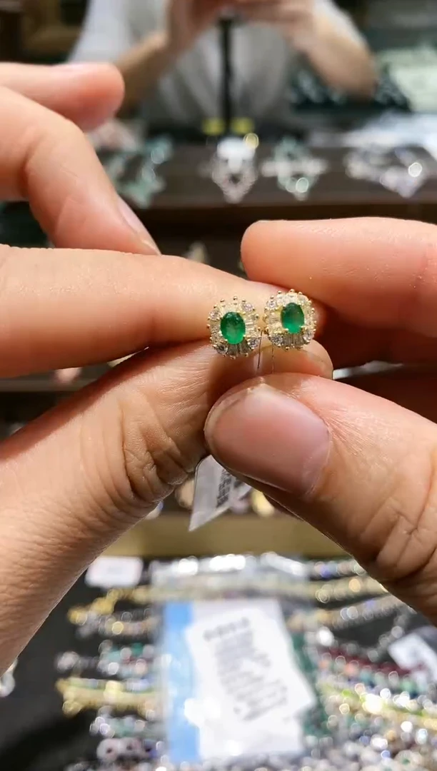 【闪购商品】祖母绿耳饰银S925镶嵌耳钉