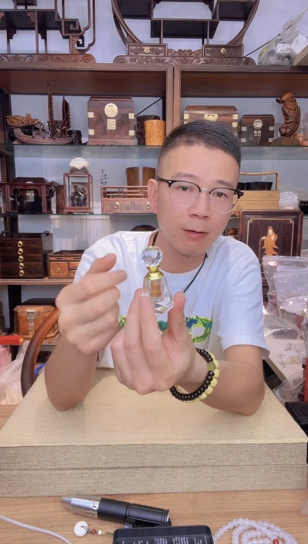 乌木类书架022莺歌绿奇楠精油1毫升