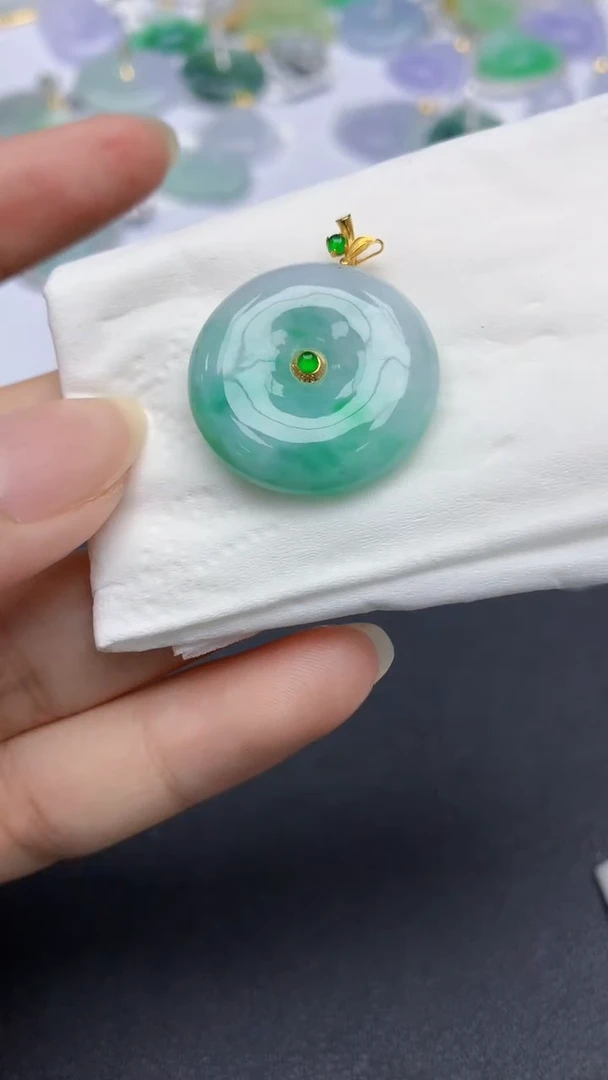 翡翠18K金镶嵌颈饰天然缅甸a货翡翠百元以上9元证书费自理