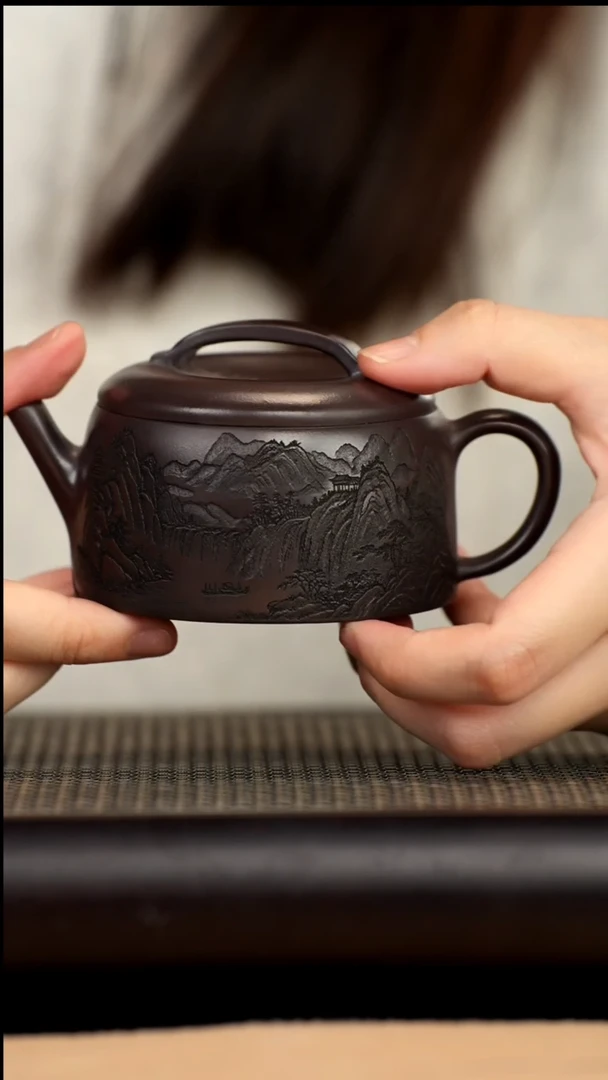 茶壶紫砂茄皮紫泥山水刻绘汉瓦