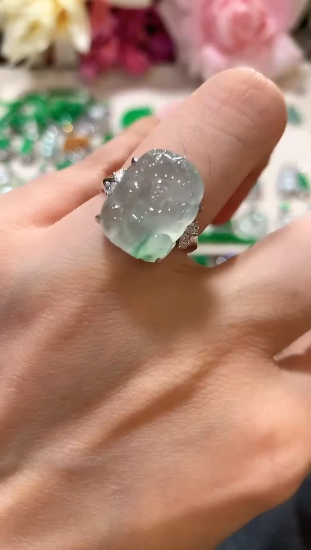 18K金镶嵌戒指翡翠m37