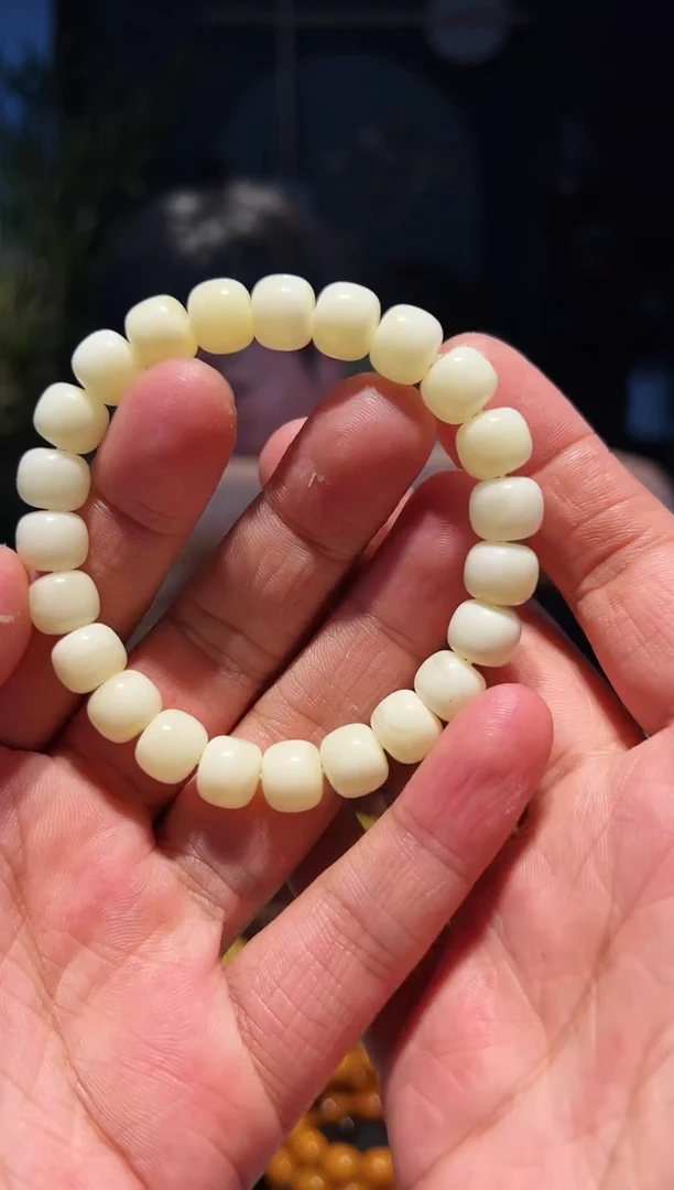 未镶嵌蜜蜡手链9+单圈