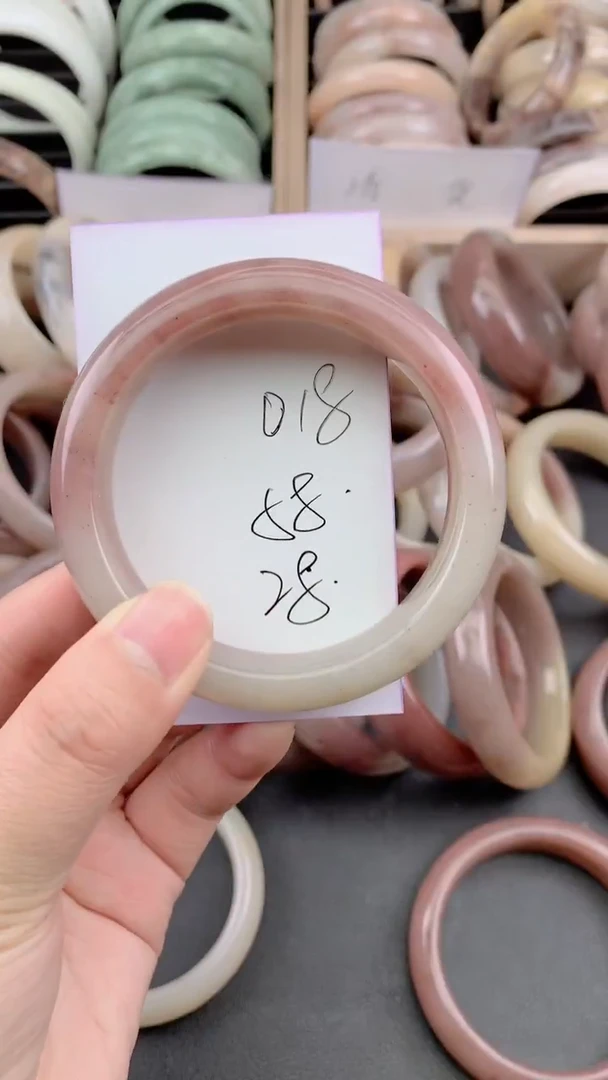 未镶嵌手镯石英质玉018