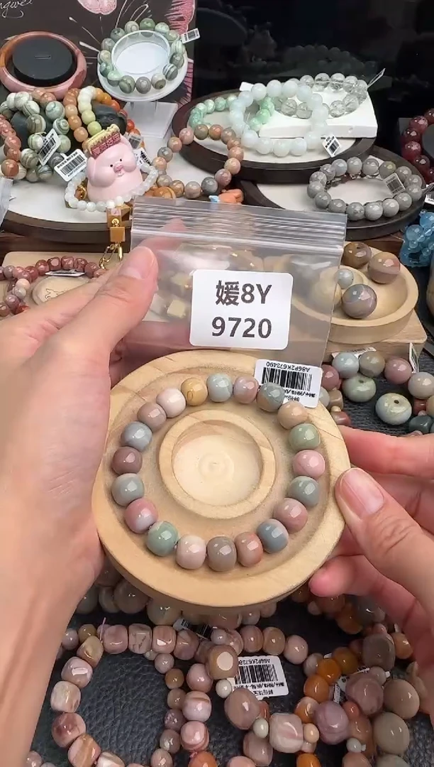 未镶嵌手链石英质玉汽**?8Y9720