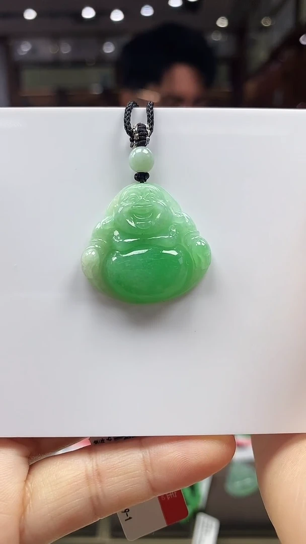 颈饰未镶嵌翡翠佛公