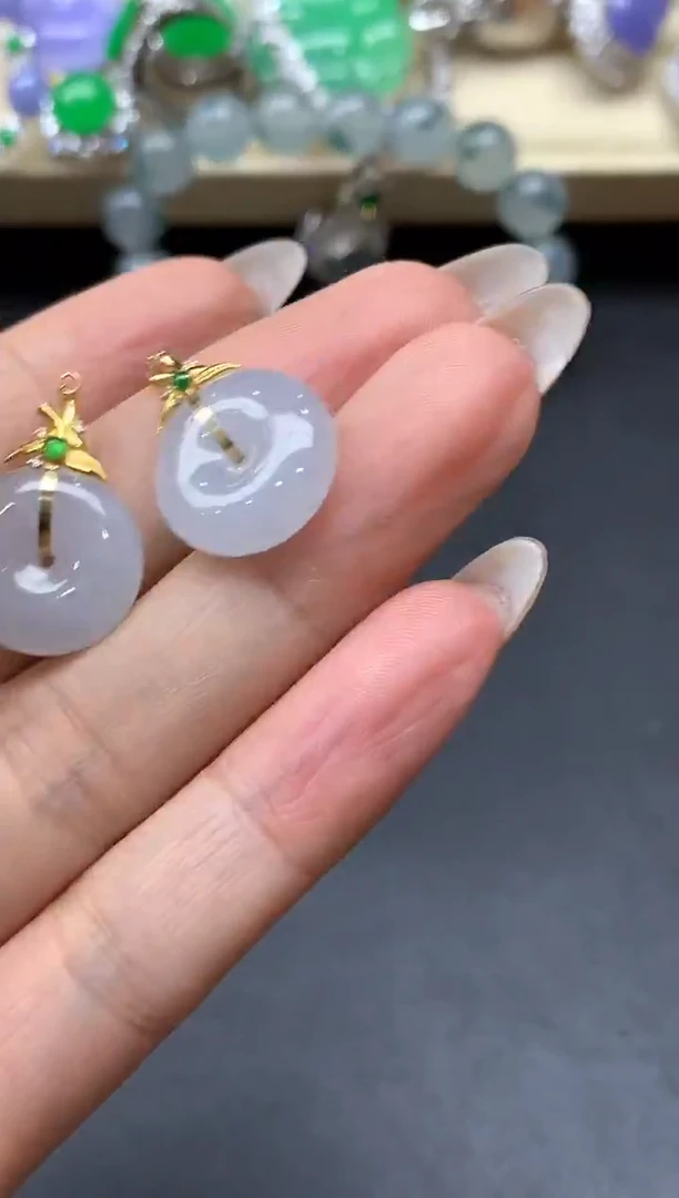 颈饰18K金镶嵌翡翠240-中国好珍宝