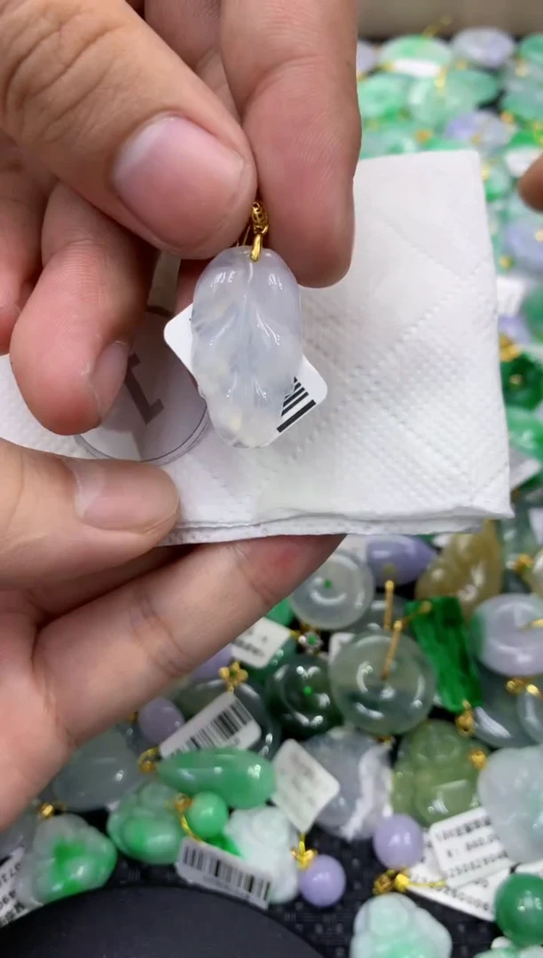颈饰未镶嵌翡翠天然缅甸翡翠A货