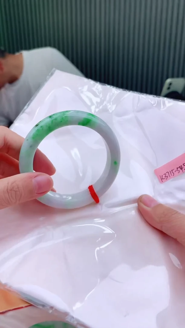 未镶嵌手镯翡翠54