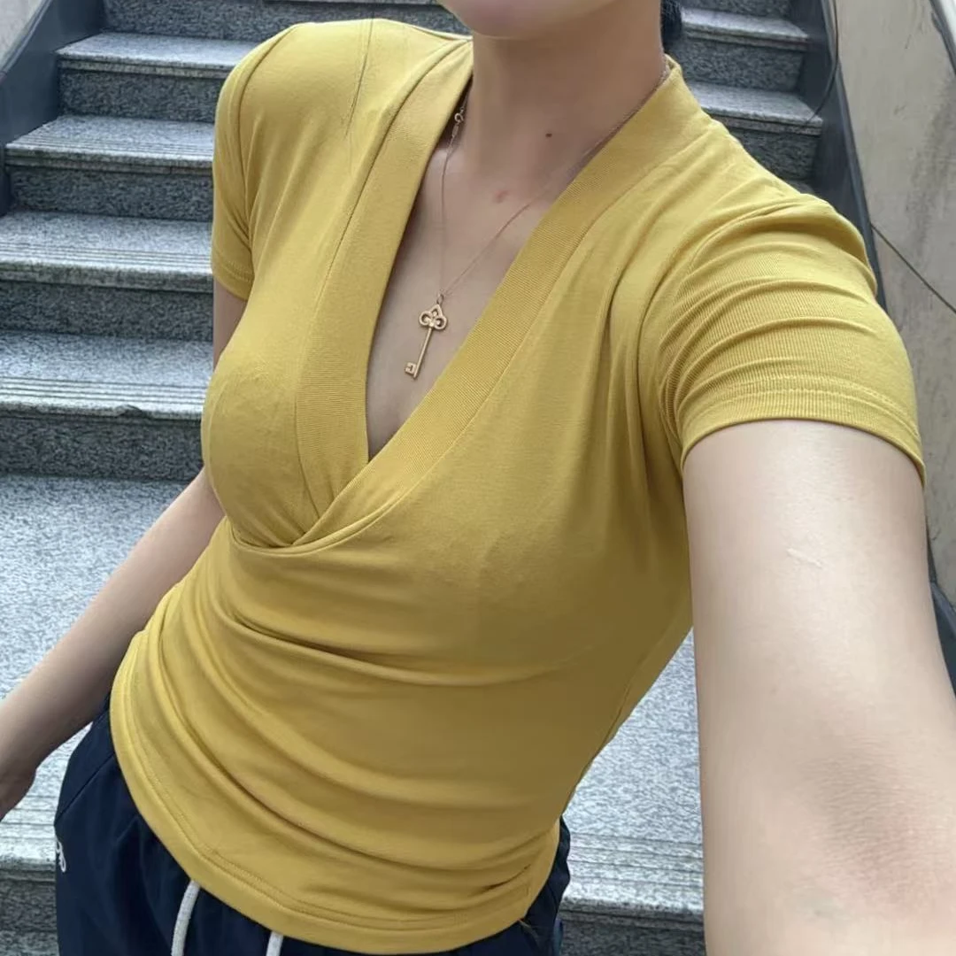 2025夏季新款设计感交叉V领女短袖（衣长52左右）25558