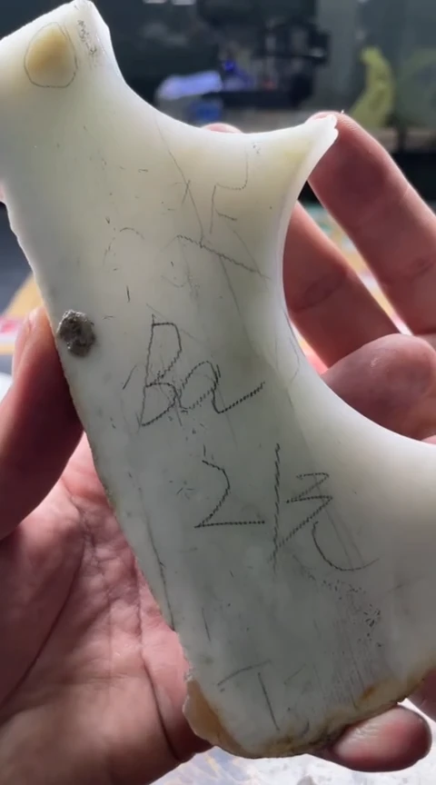 未镶嵌定制翡翠B****。 Baby