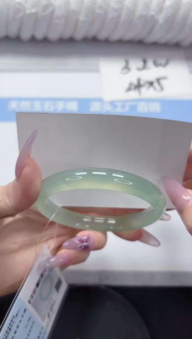 石英质玉手镯未镶嵌A130-61.4