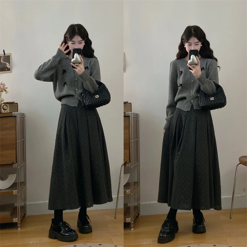 MO88ZSPF灰色针织毛衣搭半身连衣裙2025年女秋季高级感气质长裙