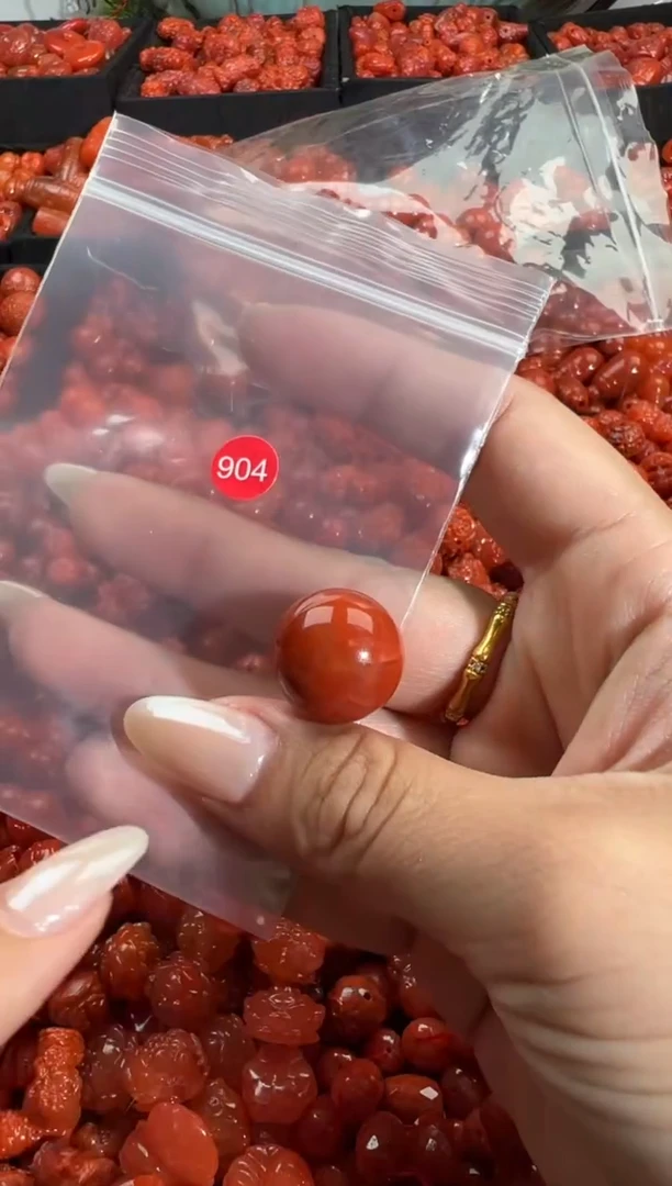 颈饰未镶嵌南红玛瑙1